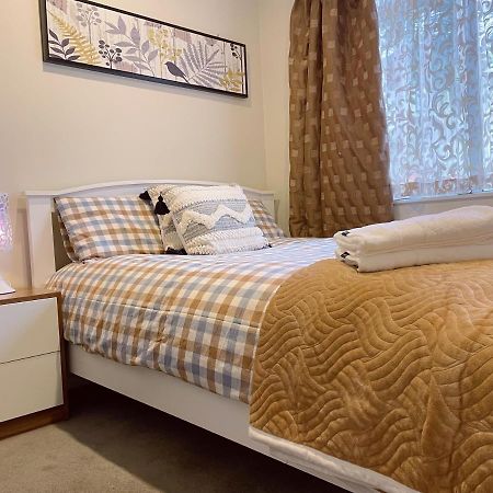 Cozy Home In Pinehill 奥克兰 外观 照片